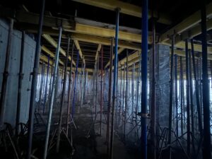 Опалубка на телескопических стойках: устройство, расчёт нагрузки и выбор для перекрытий Опалубка на телескопических стойках: устройство, расчёт нагрузки и выбор для перекрытий